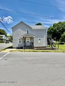 Duplex with Three-Car Garage