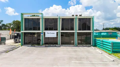 Palm Springs Commercial Property For Lease