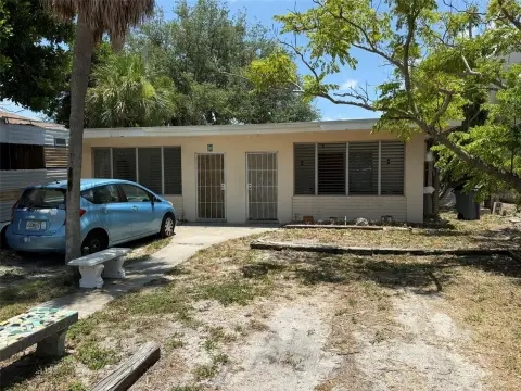 Masonry Duplex with Detached Structure