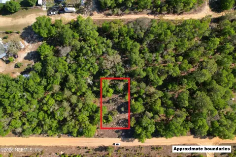 Residential Lot in Interlachen, FL