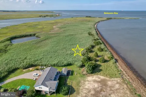 Land Near Delaware Bay