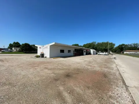 Commercial Business in Pender, NE