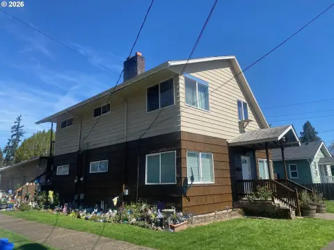 Charming Duplex with 6-Car Garage