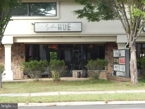 Retail Space with On-Site Parking