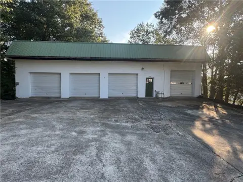 Seven-Bay Auto Shop