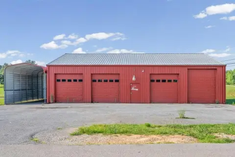 Four-Bay Flex Building