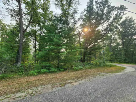 Recreational Land Near Lake