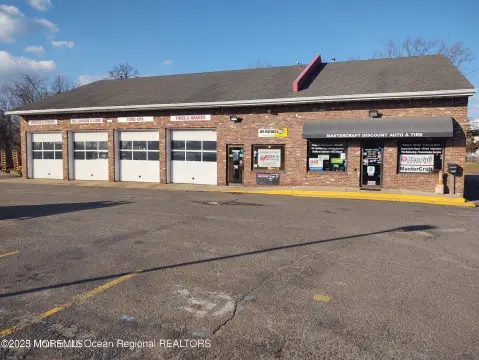 Berkeley Commercial Property on 1.43 Acres