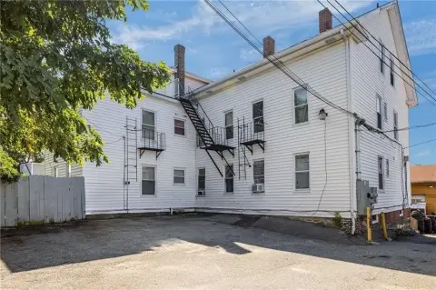 7-Unit Apartment Building
