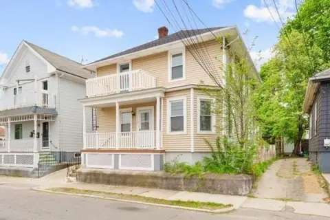 Updated Triplex in Mount Pleasant