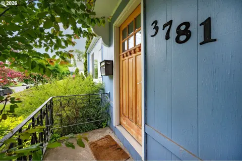 Duplex with Private Apartment Entry