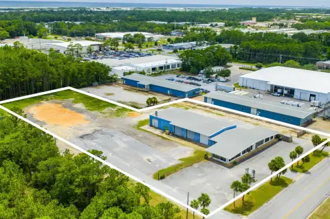 Flex Building with Outdoor Yard