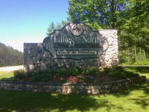 Residential Lot in Lakes Community