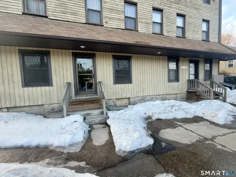 Versatile Commercial Space in Winchester