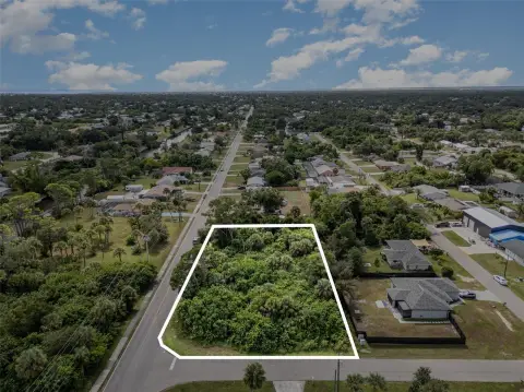 Oversized Lot in Port Charlotte