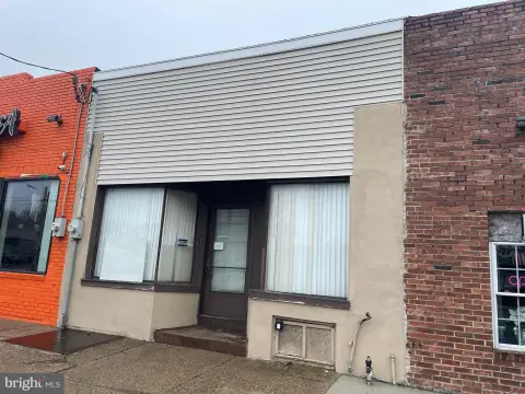 Commercial Mixed-Use Opportunity in Abington