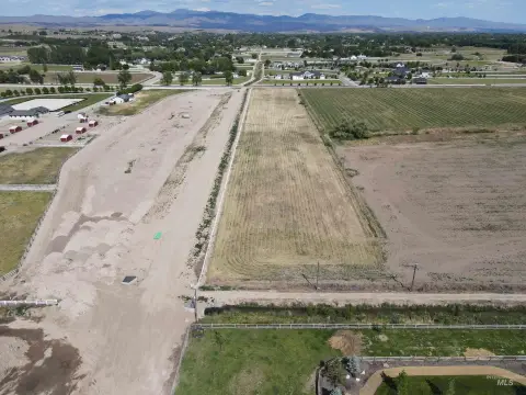 Acreage Land with Water Access