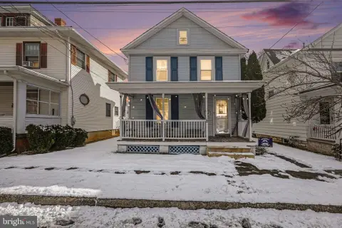 Versatile Hershey Duplex Investment Opportunity