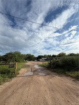 Fully Fenced Acreage in Mission