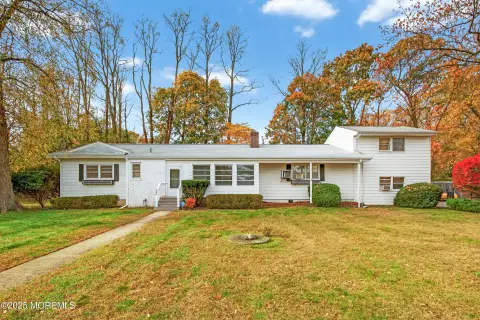 Versatile Commercial Property in Lincroft