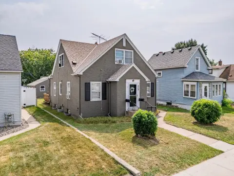 Up/Down Duplex with Fenced Yard