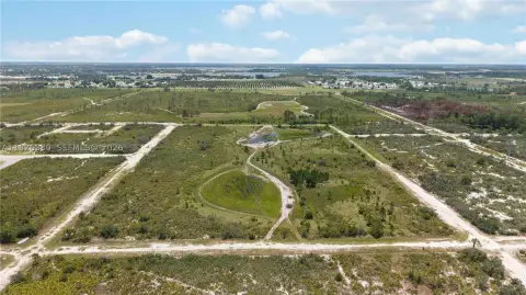 Spacious Vacant Lot in Avon Park