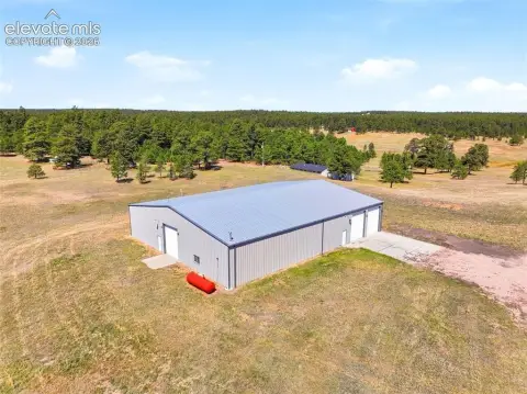Heated Warehouse With Oversized Doors