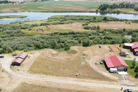 Riverfront Land Near Missouri River