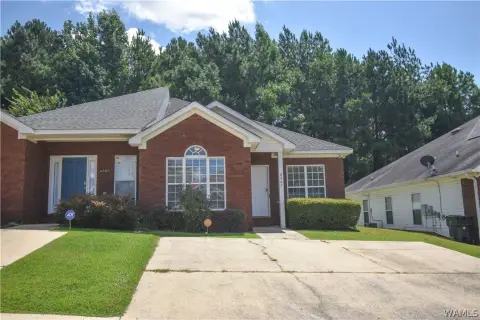 Two-Bedroom Duplex with Fenced Yard