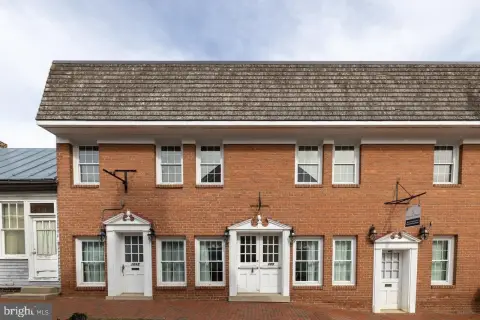 Downtown Woodstock Office Space Available