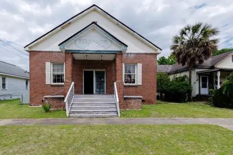 Versatile Commercial Property in Midtown Columbus
