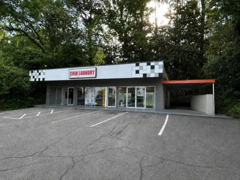Renovated Commercial Building For Sale