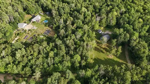 4.02 Acre Lot in Newport