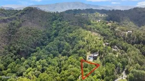 Residential Lot in Shagbark Resort