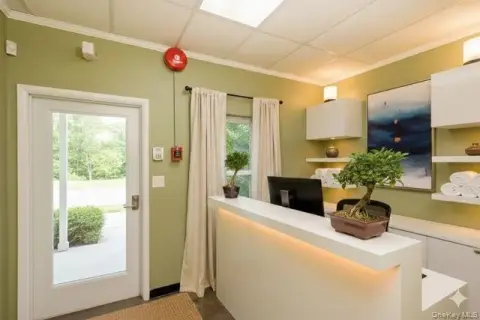 Office Unit with Private Suites