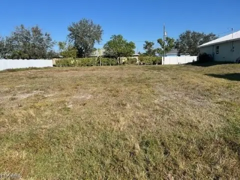 Residential Lot in Cape Coral