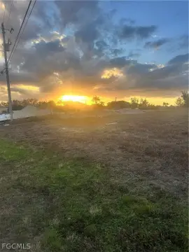 Oversized Triple Lot in Cape