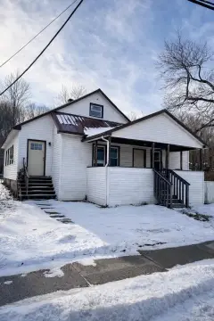 Woodridge Duplex with Commercial Potential