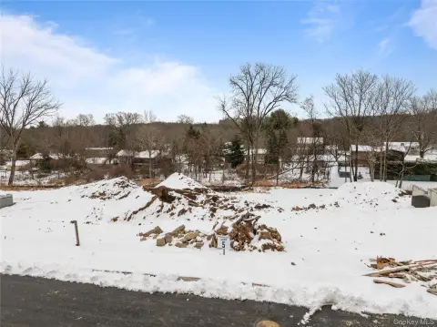 Residential Land in Spring Valley