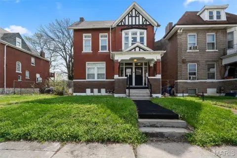 Updated Duplex Near Geospatial Campus