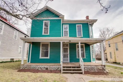 Alton Duplex: Investment Opportunity