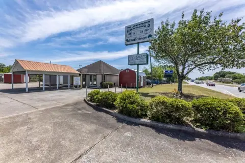 High-Visibility Commercial Lot on Parkway