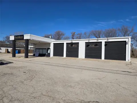 4-Bay Warehouse with Office