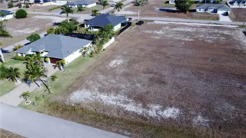 Residential Land in Cape Coral