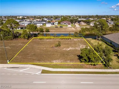 Cape Coral Freshwater Lot Site