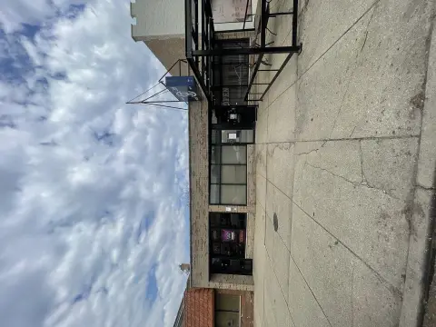 Commercial Building in Chicago, IL