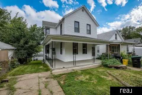 Furnished Duplex with Garage