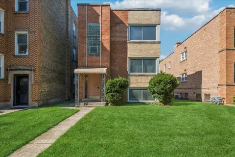 Skokie Brick Multifamily Property