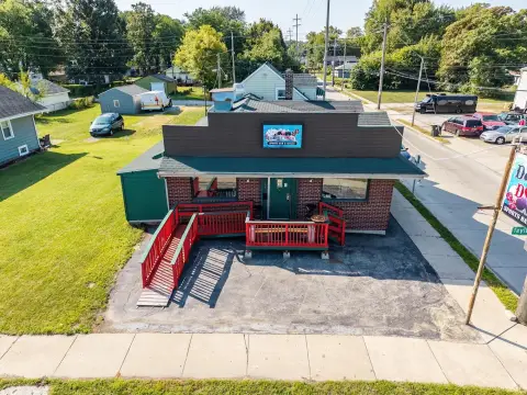 Iconic Bar Near Downtown