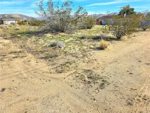 Joshua Tree Residential Corner Lot
